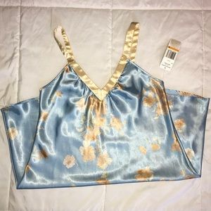 NWT Jones New York Floral Nighty Size Small Silky
